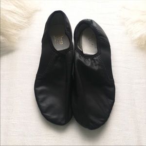 Dance black Jazz shoes size 7 barely worn!